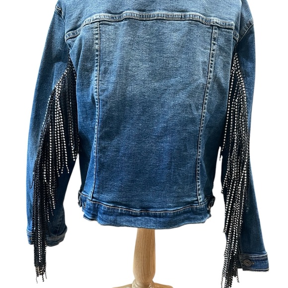 Torrid Denim Western Trucker Jacket with Rhinestone and Black Metallic Fringe 4 - Picture 3 of 14